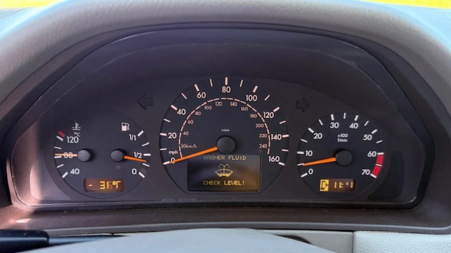 2000 Mercedes-Benz W210 E-Class - Image 8 of 12