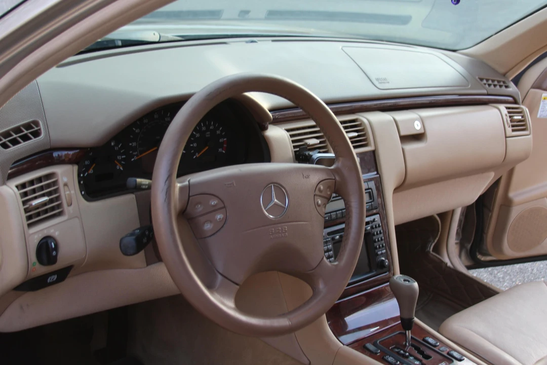 2000 Mercedes-Benz W210 E-Class - Image 25 of 31