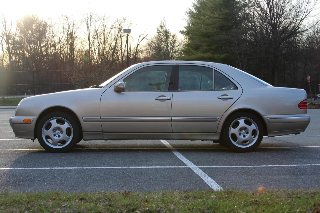 2000 Mercedes-Benz W210 E-Class - Image 3 of 31