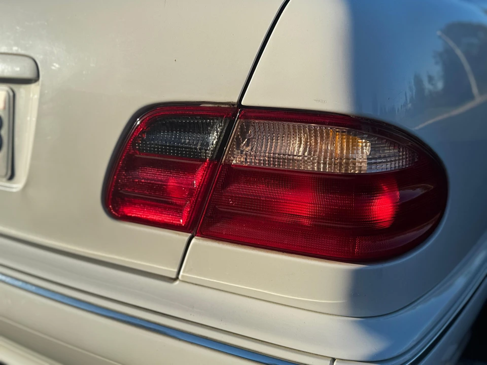 2000 Mercedes-Benz W210 E-Class - Image 22 of 31