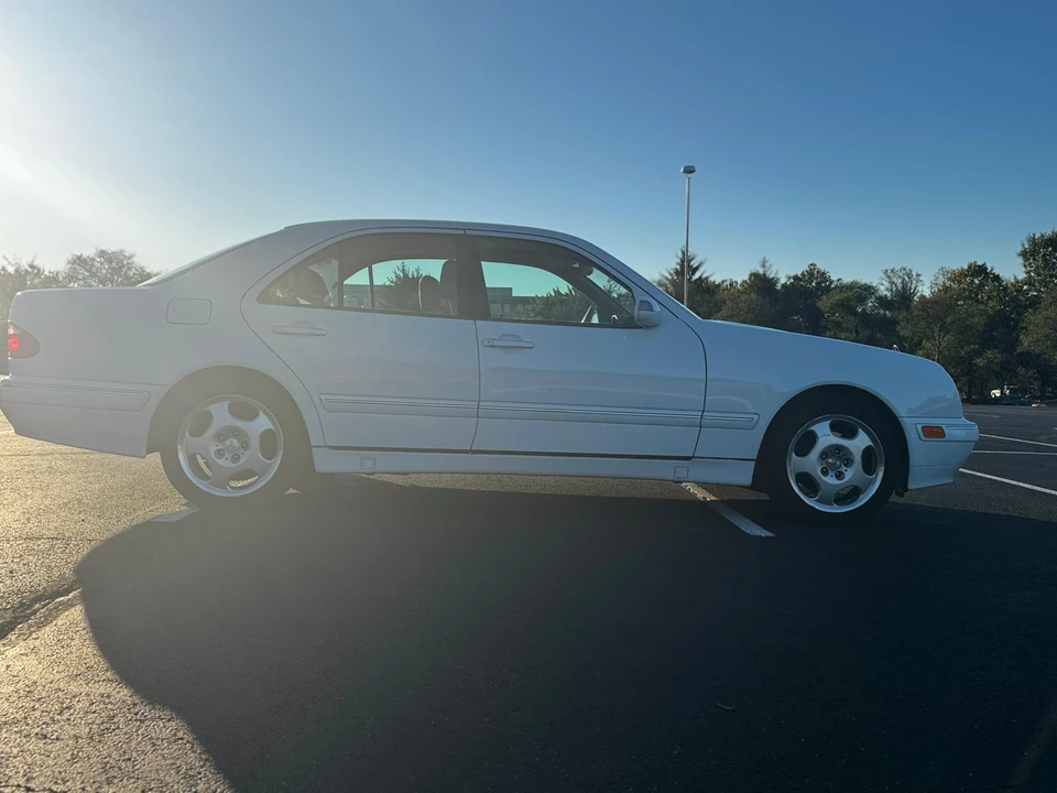 2000 Mercedes-Benz W210 E-Class - Image 13 of 31