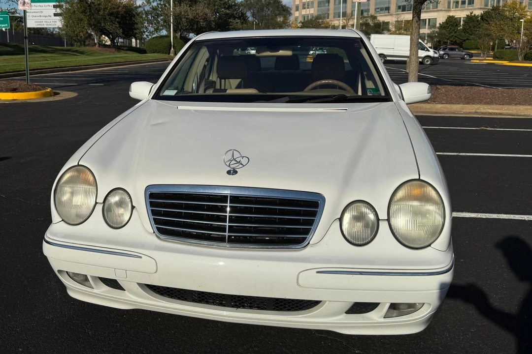 2000 Mercedes-Benz W210 E-Class - Image 2 of 31