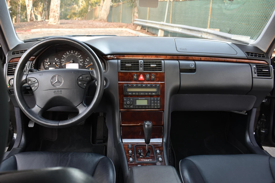 2000 Mercedes-Benz W210 E-Class - Image 6 of 7