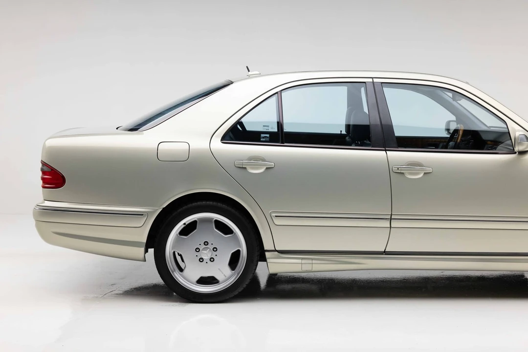 2000 Mercedes-Benz W210 E 36 & E 50 & E 55 & E 60 AMG - Image 26 of 31