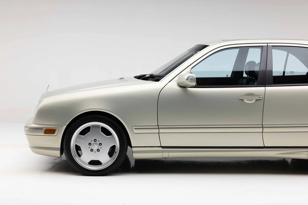 2000 Mercedes-Benz W210 E 36 & E 50 & E 55 & E 60 AMG - Image 24 of 31