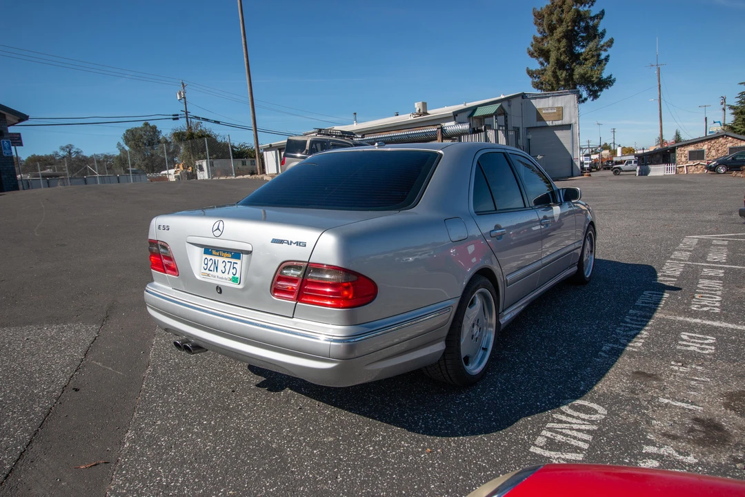 2000 Mercedes-Benz W210 E 36 & E 50 & E 55 & E 60 AMG - Image 10 of 31