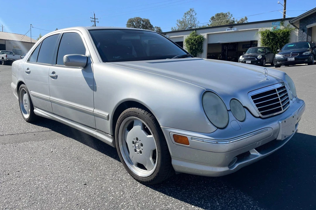 2000 Mercedes-Benz W210 E 36 & E 50 & E 55 & E 60 AMG - Image 2 of 31