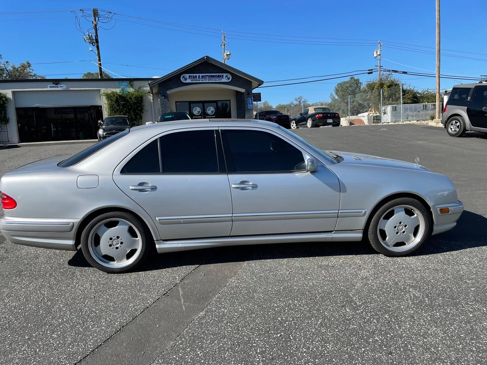 2000 Mercedes-Benz W210 E 36 & E 50 & E 55 & E 60 AMG - Image 11 of 31