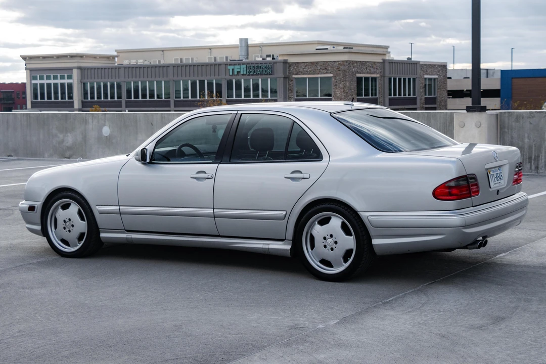 2000 Mercedes-Benz W210 E 36 & E 50 & E 55 & E 60 AMG - Image 4 of 31
