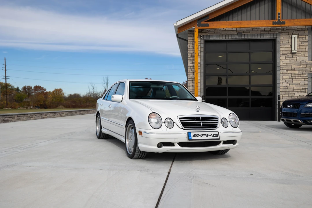 2000 Mercedes-Benz W210 E 36 & E 50 & E 55 & E 60 AMG - Image 2 of 31