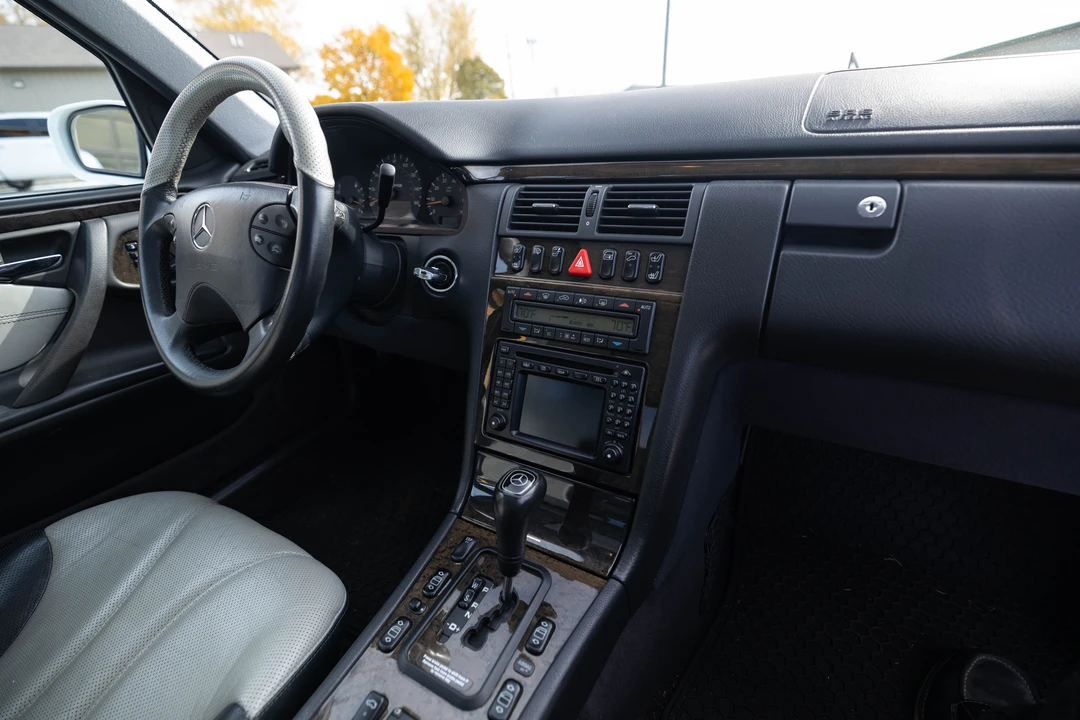 2000 Mercedes-Benz W210 E 36 & E 50 & E 55 & E 60 AMG - Image 22 of 31