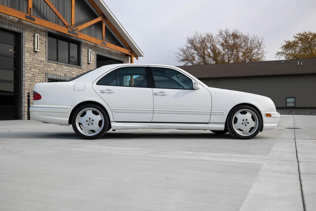 2000 Mercedes-Benz W210 E 36 & E 50 & E 55 & E 60 AMG - Image 3 of 31