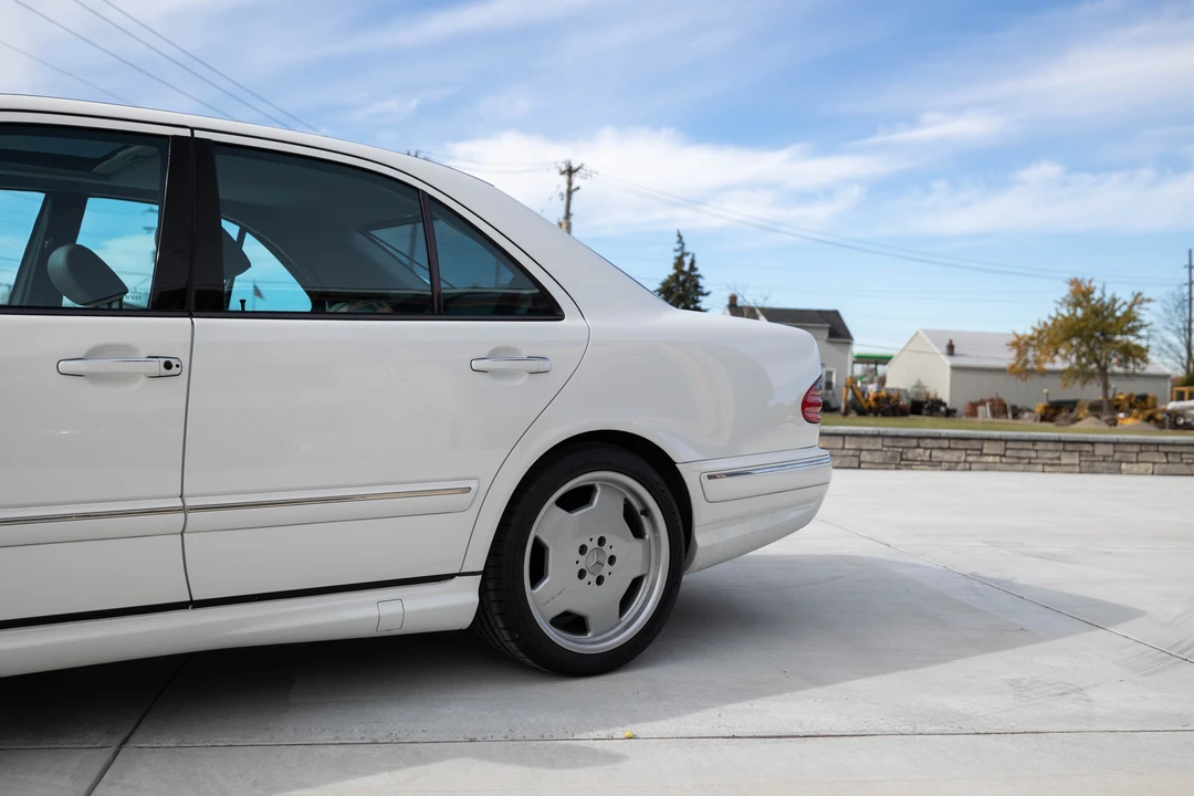 2000 Mercedes-Benz W210 E 36 & E 50 & E 55 & E 60 AMG - Image 8 of 31