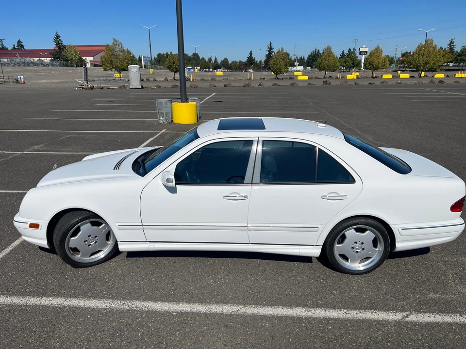2000 Mercedes-Benz W210 E 36 & E 50 & E 55 & E 60 AMG - Image 10 of 31
