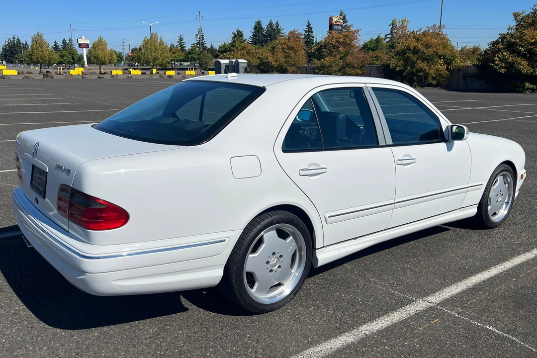 2000 Mercedes-Benz W210 E 36 & E 50 & E 55 & E 60 AMG - Image 4 of 31