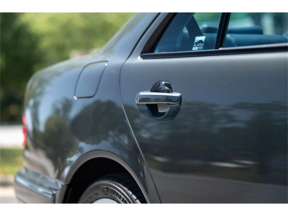 2000 Mercedes-Benz W210 E 36 & E 50 & E 55 & E 60 AMG - Image 11 of 31