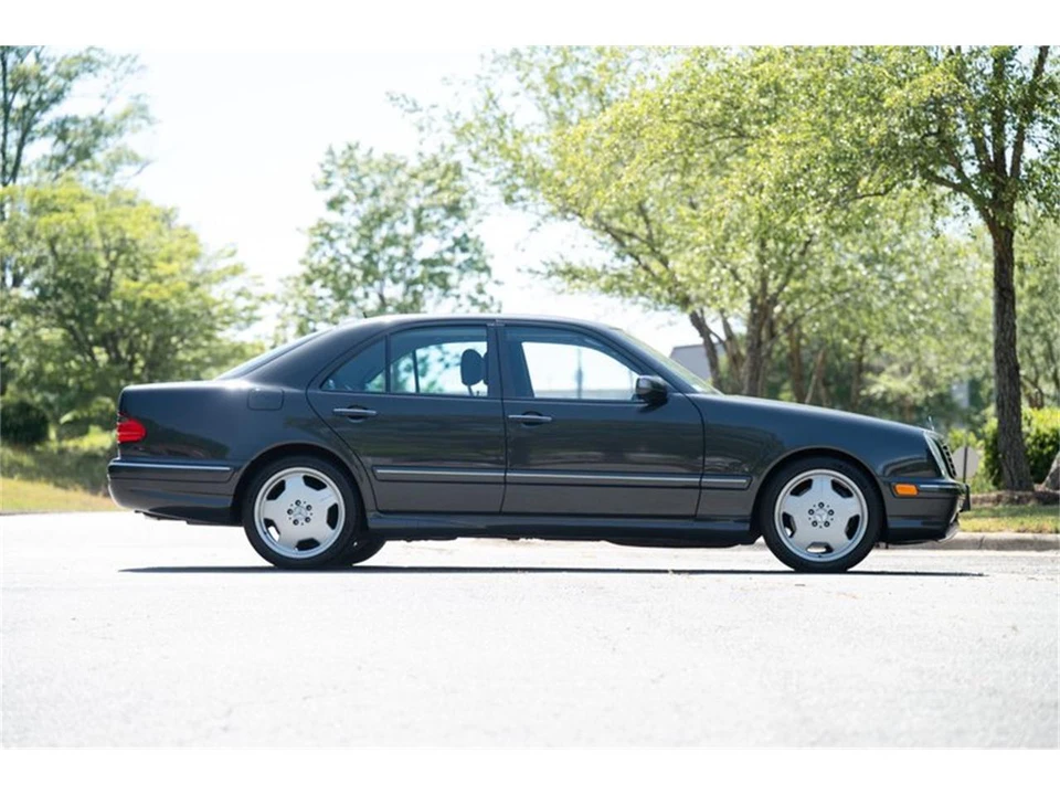 2000 Mercedes-Benz W210 E 36 & E 50 & E 55 & E 60 AMG - Image 4 of 31