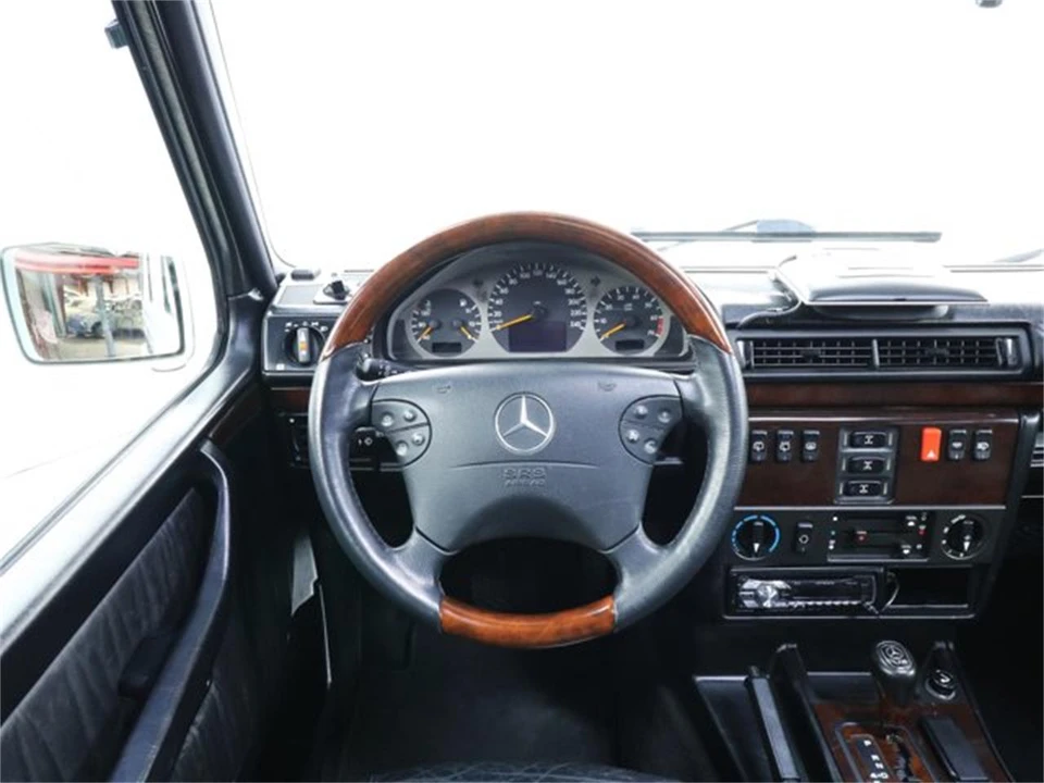 2000 Mercedes-Benz W463 G-Class - Image 10 of 31