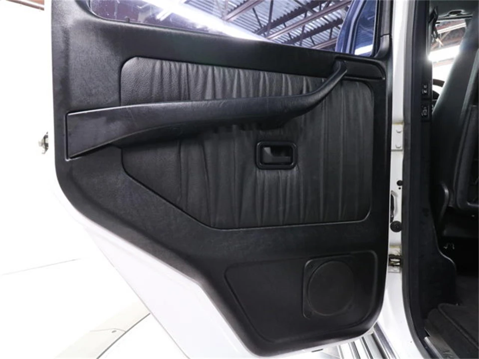 2000 Mercedes-Benz W463 G-Class - Image 24 of 31