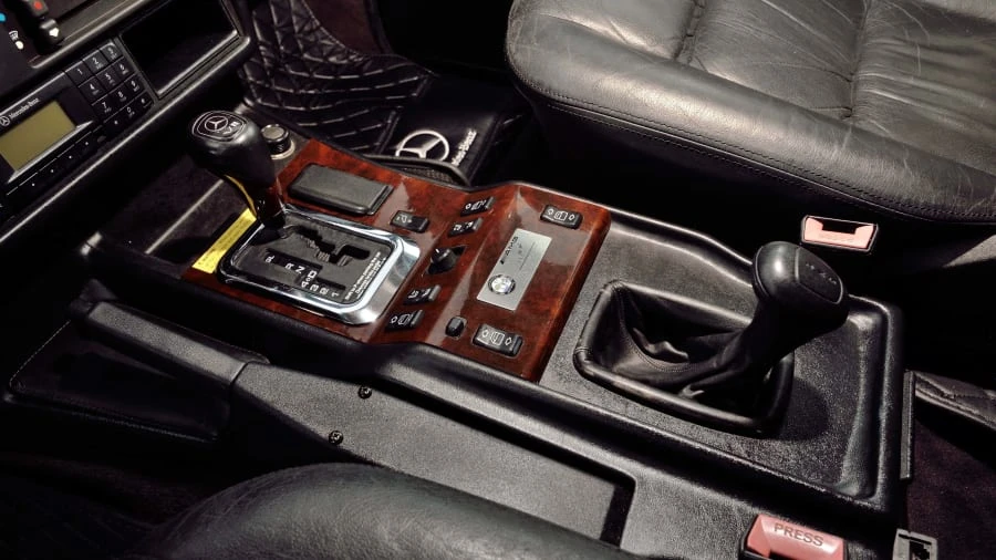 2000 Mercedes-Benz W463 G-Class - Image 17 of 26