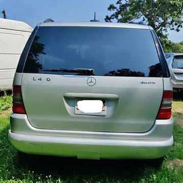2000 Mercedes-Benz ML 430