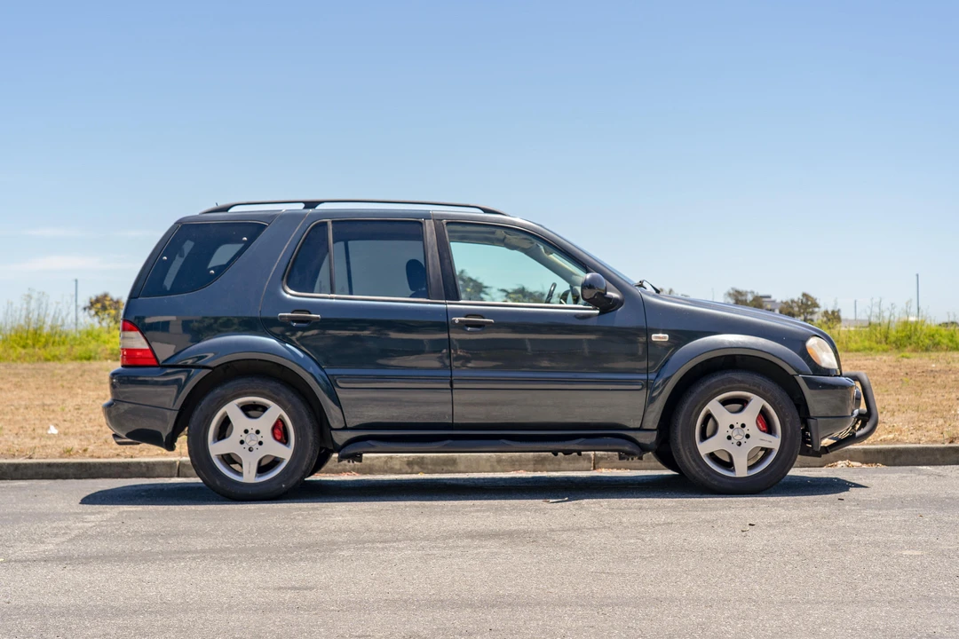 2000 Mercedes-Benz W163 ML 55 AMG - Image 3 of 31