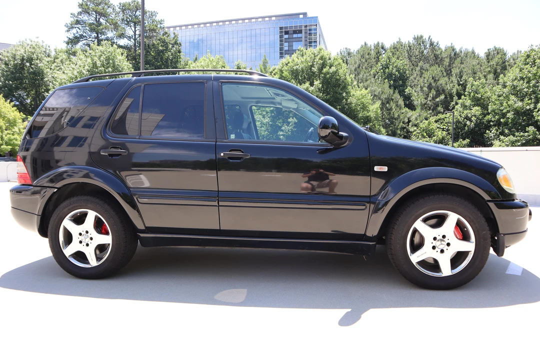 2000 Mercedes-Benz W163 ML 55 AMG - Image 3 of 10