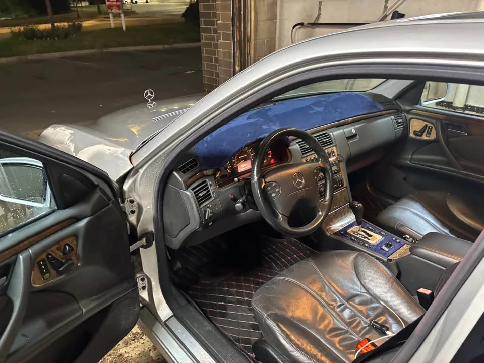 2000 Mercedes-Benz W210 E 36 & E 50 & E 55 & E 60 AMG - Image 4 of 8