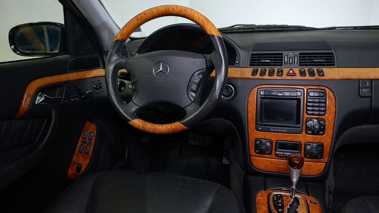 2000 Mercedes-Benz W220 S-Class - Image 31 of 31