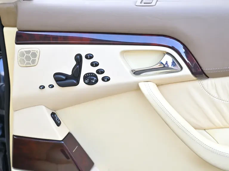 2000 Mercedes-Benz W220 S-Class - Image 16 of 31