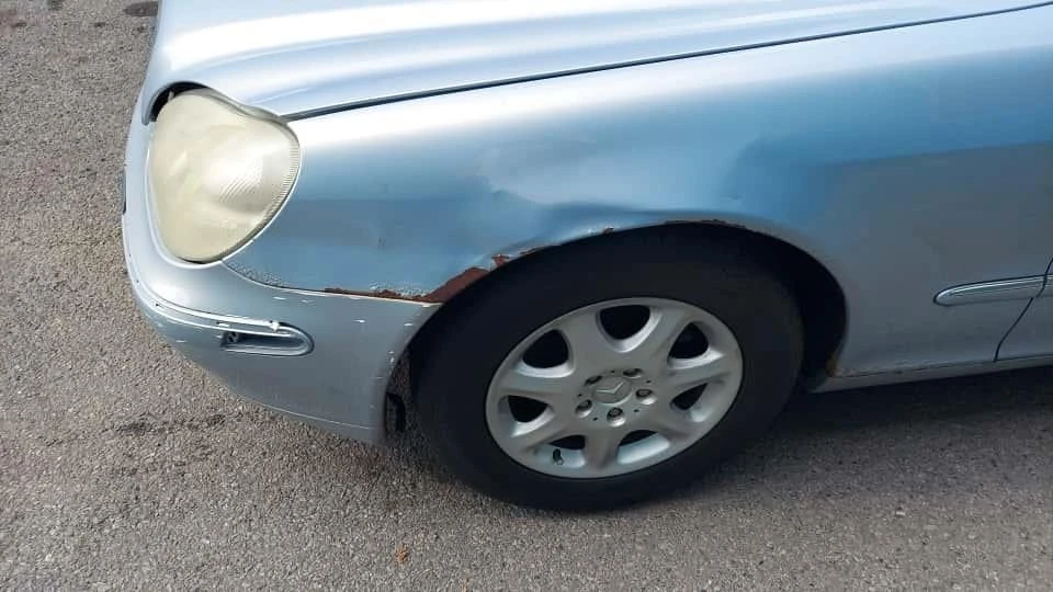 2000 Mercedes-Benz W220 S-Class - Image 11 of 21