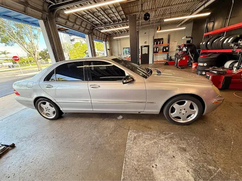 2000 Mercedes-Benz S-Class
