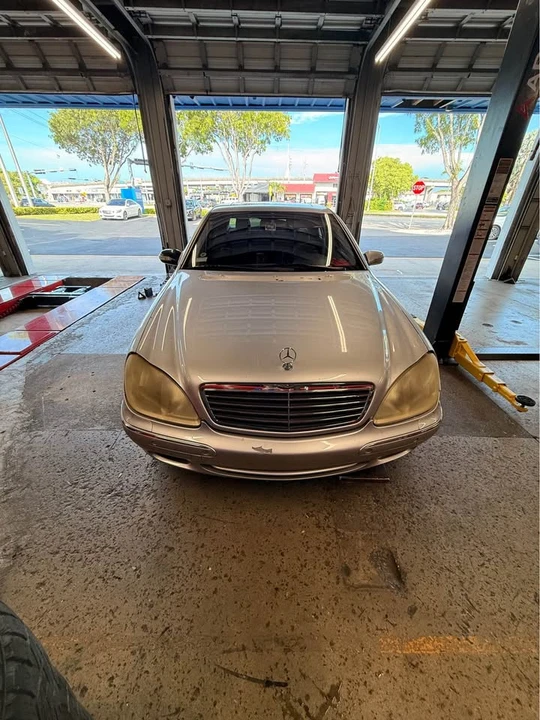 2000 Mercedes-Benz W220 S-Class - Image 2 of 8
