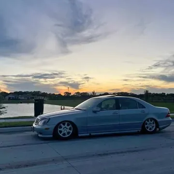 2000 Mercedes-Benz S-Class S 500 Sedan 4D