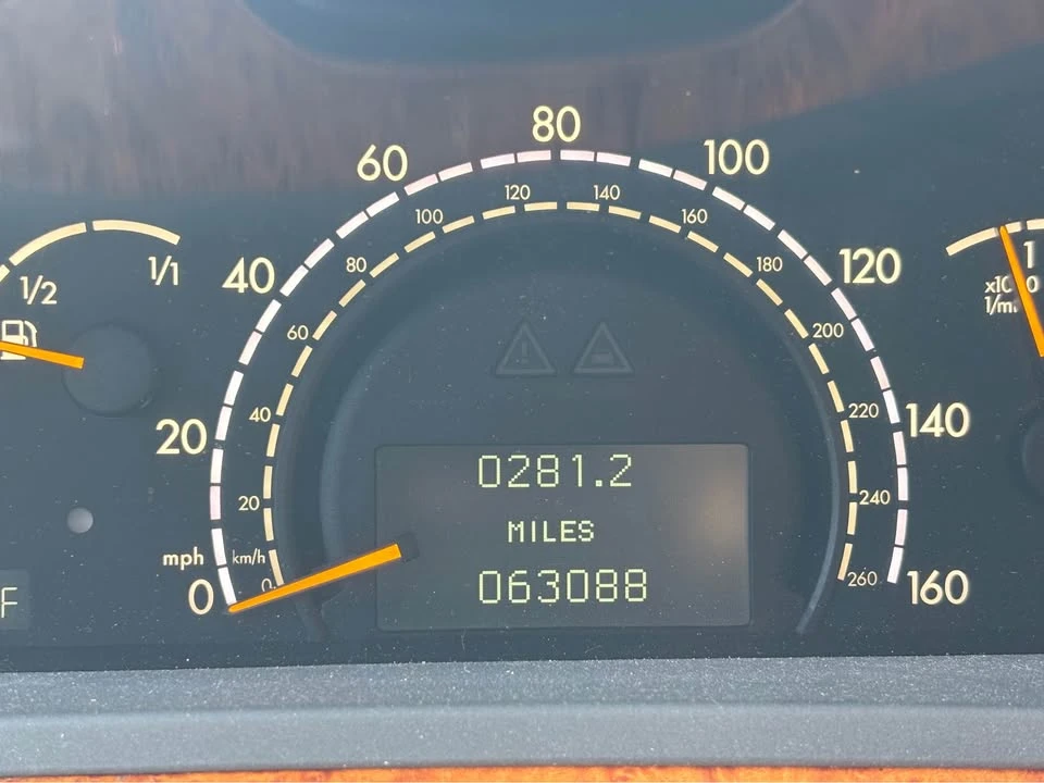 2000 Mercedes-Benz W220 S-Class - Image 7 of 14