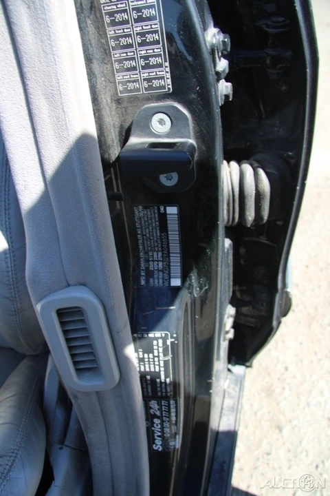 2000 Mercedes-Benz W220 S-Class - Image 14 of 21