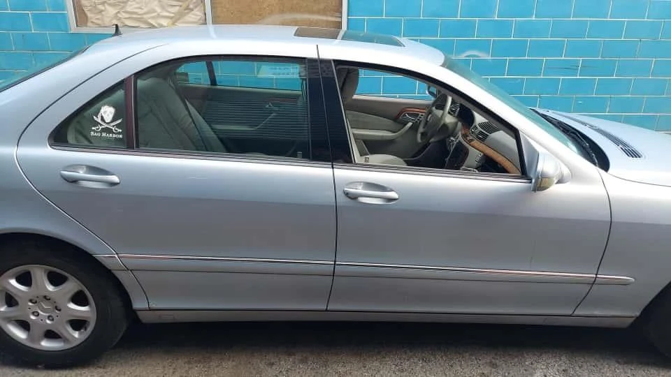 2000 Mercedes-Benz W220 S-Class - Image 9 of 21