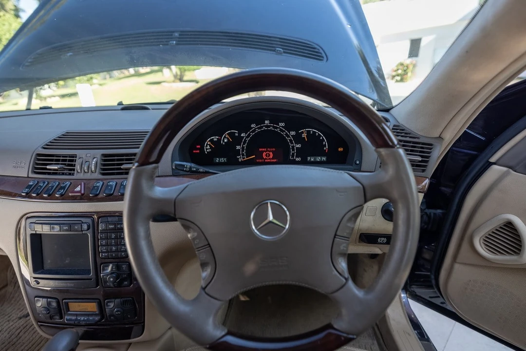 2000 Mercedes-Benz W220 S-Class - Image 23 of 30