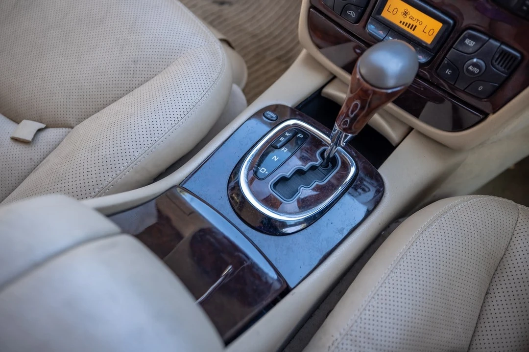 2000 Mercedes-Benz W220 S-Class - Image 29 of 30