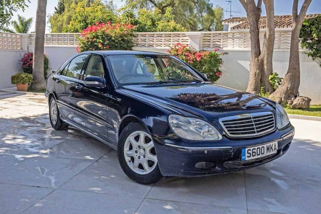 2000 Mercedes-Benz W220 S-Class - Image 2 of 30