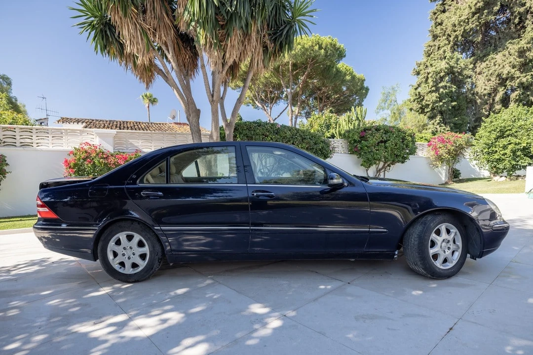 2000 Mercedes-Benz W220 S-Class - Image 13 of 30