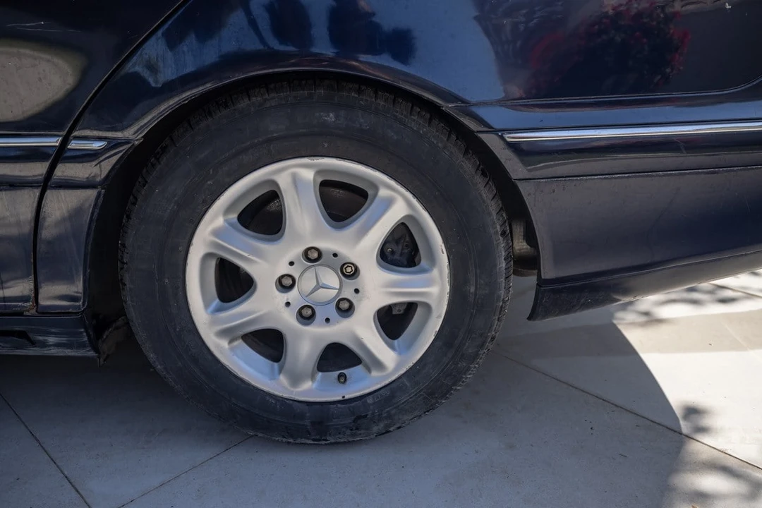 2000 Mercedes-Benz W220 S-Class - Image 21 of 30