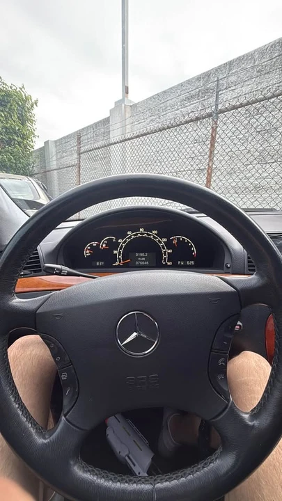 2000 Mercedes-Benz W220 S-Class - Image 2 of 3