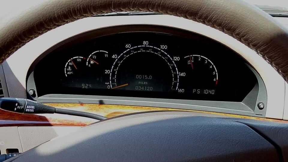 2000 Mercedes-Benz W220 S-Class - Image 14 of 16