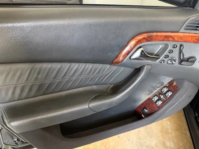 2000 Mercedes-Benz W220 S-Class - Image 4 of 11