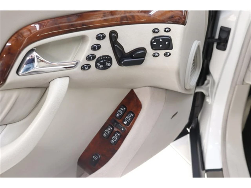 2000 Mercedes-Benz W220 S-Class - Image 25 of 31