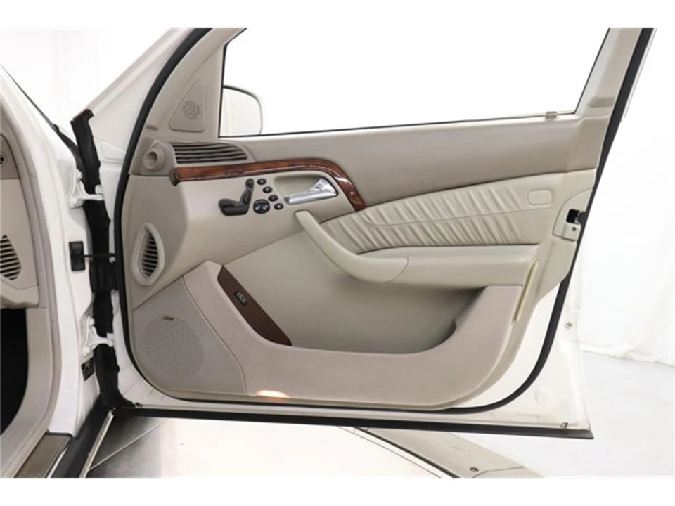 2000 Mercedes-Benz W220 S-Class - Image 23 of 31