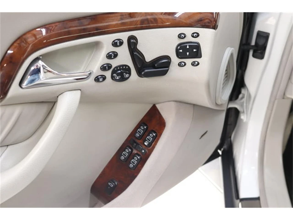 2000 Mercedes-Benz W220 S-Class - Image 25 of 31