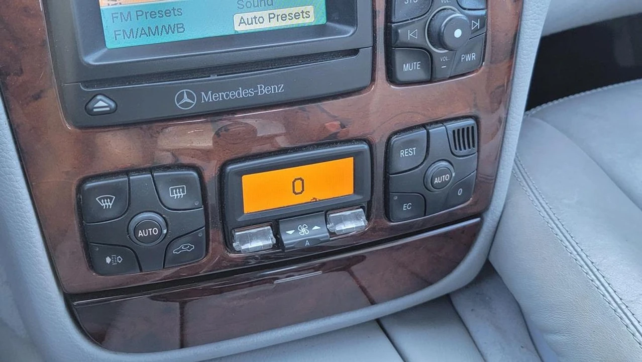 2000 Mercedes-Benz W220 S-Class - Image 20 of 21