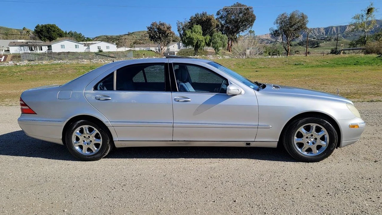 2000 Mercedes-Benz W220 S-Class - Image 13 of 21